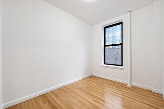 401 E 68th St, Unit 5E in New York, NY - Foto de edificio - Building Photo