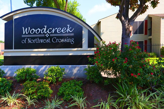 Woodcreek Hollister Apartments in Houston, TX - Building Photo - Building Photo