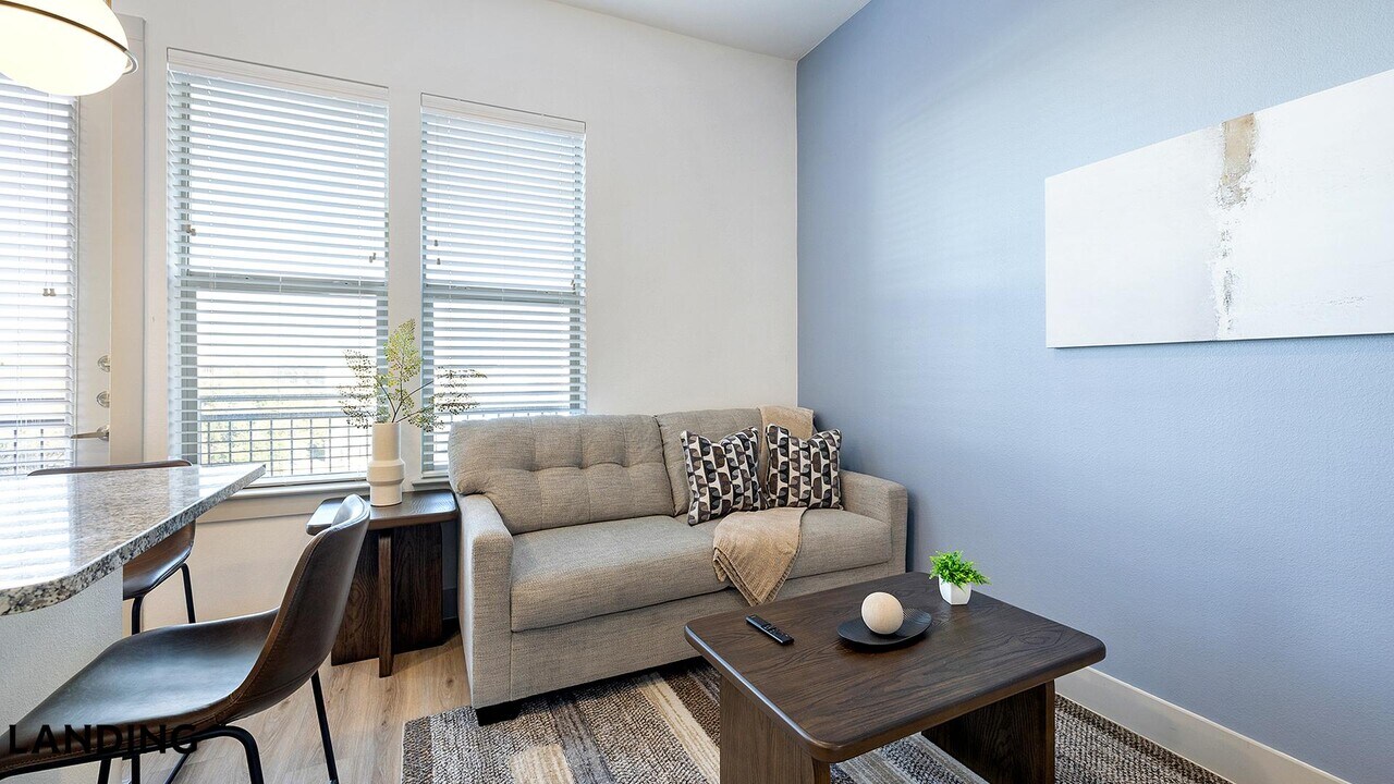 13701 Montfort Dr in Dallas, TX - Building Photo