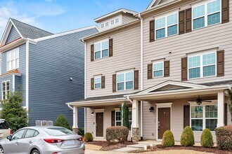 993 Tender Dr in Apex, NC - Building Photo - Building Photo