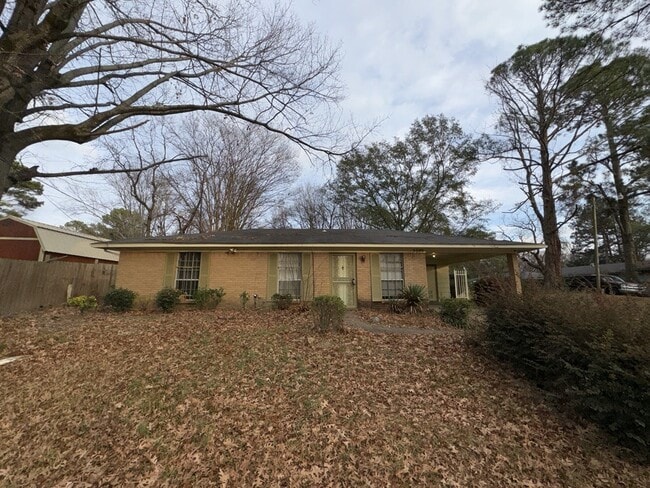 property at 5680 Queen Mary Ln
