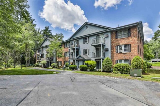 property at 14 Northbrook Dr