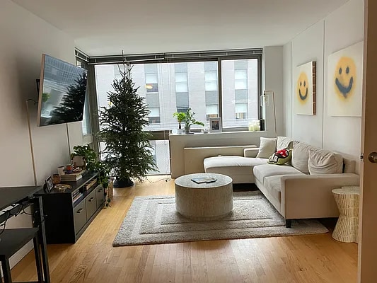 144 Fulton St, Unit 3 in New York, NY - Building Photo