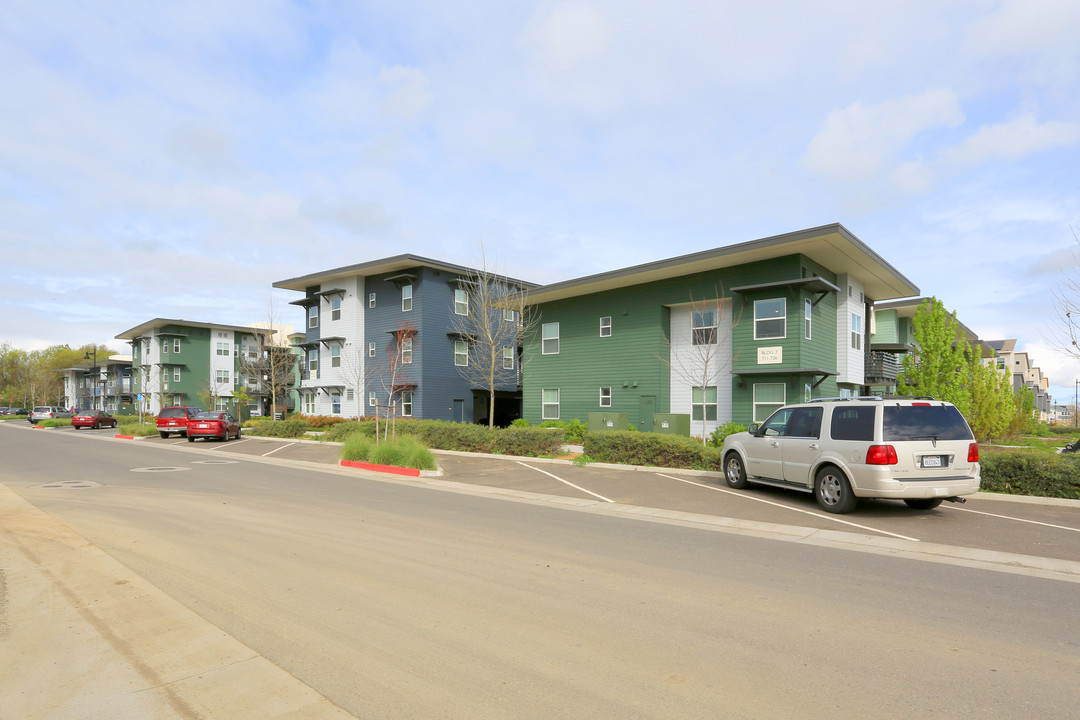 Bartlett-Commons in Davis, CA - Foto de edificio