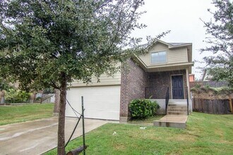 2714 Majestic Dr in San Antonio, TX - Building Photo - Building Photo