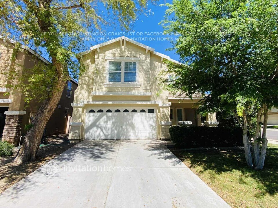 4170 E Betsy Ln in Gilbert, AZ - Building Photo