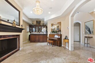 349 S La Peer Dr in Beverly Hills, CA - Building Photo - Building Photo