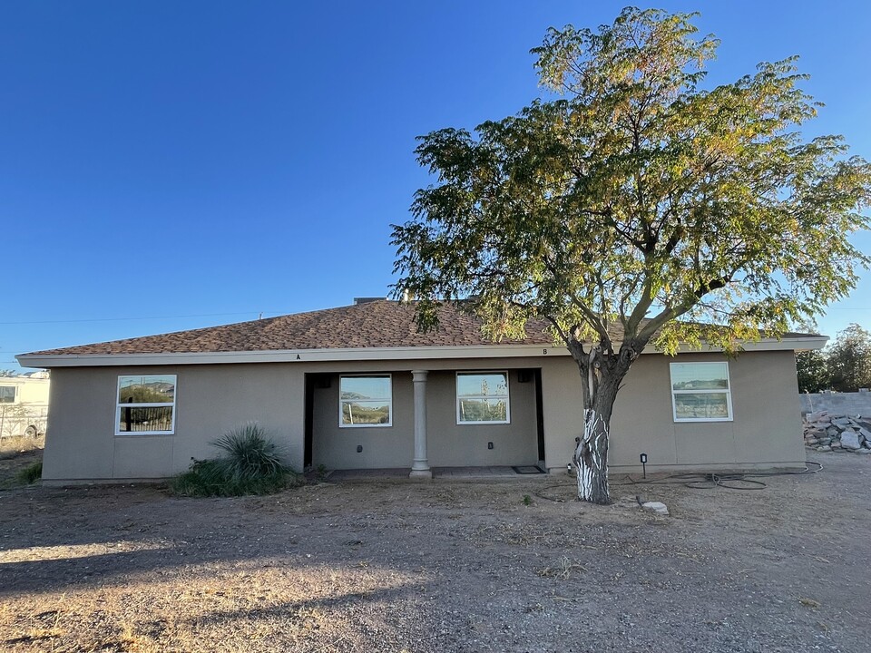 14588 Van Ln in El Paso, TX - Building Photo