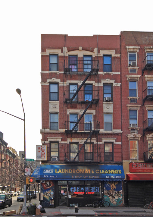 218 Avenue A in New York, NY - Building Photo