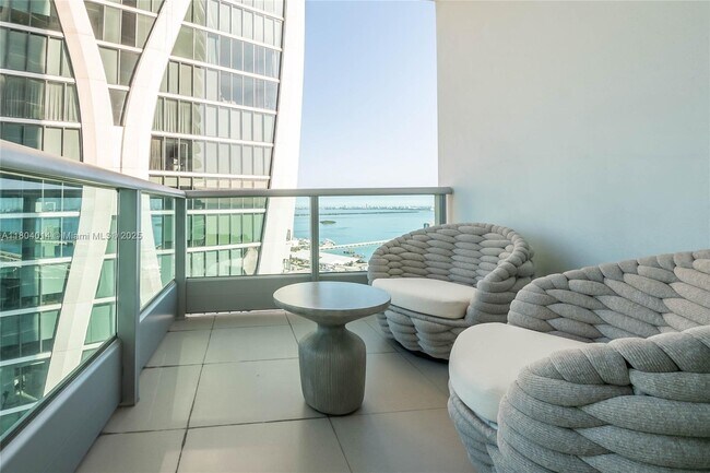 900 Biscayne Blvd, Unit 3710 in Miami, FL - Building Photo - Building Photo