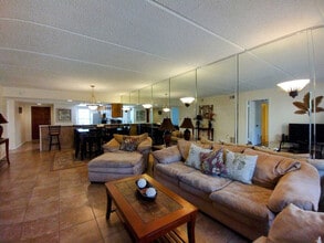 2401 Gulf Blvd, Unit SI ID1255593P in South Padre Island, TX - Foto de edificio - Building Photo