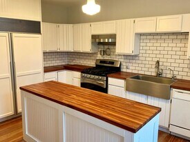 317 E Hunt Ave in Twin Lakes, WI - Building Photo