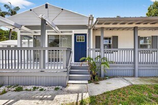 3620 E Tampa Cir in Tampa, FL - Building Photo