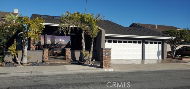 property at 17942 Hallcroft Ln