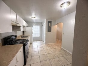 3120 Economy St in Ft. Myers, FL - Building Photo - Building Photo