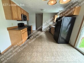827 Loomis Ave in Cuyahoga Falls, OH - Building Photo - Building Photo