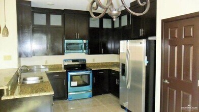 1200 E Daffodil Ave in McAllen, TX - Building Photo - Building Photo