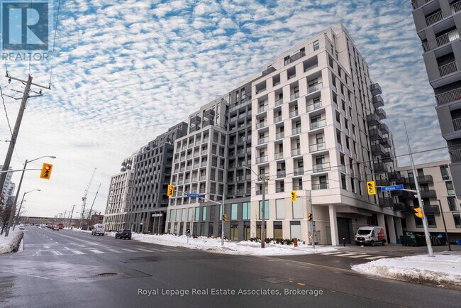 500 Wilson Ave in Toronto, ON - Building Photo - Building Photo