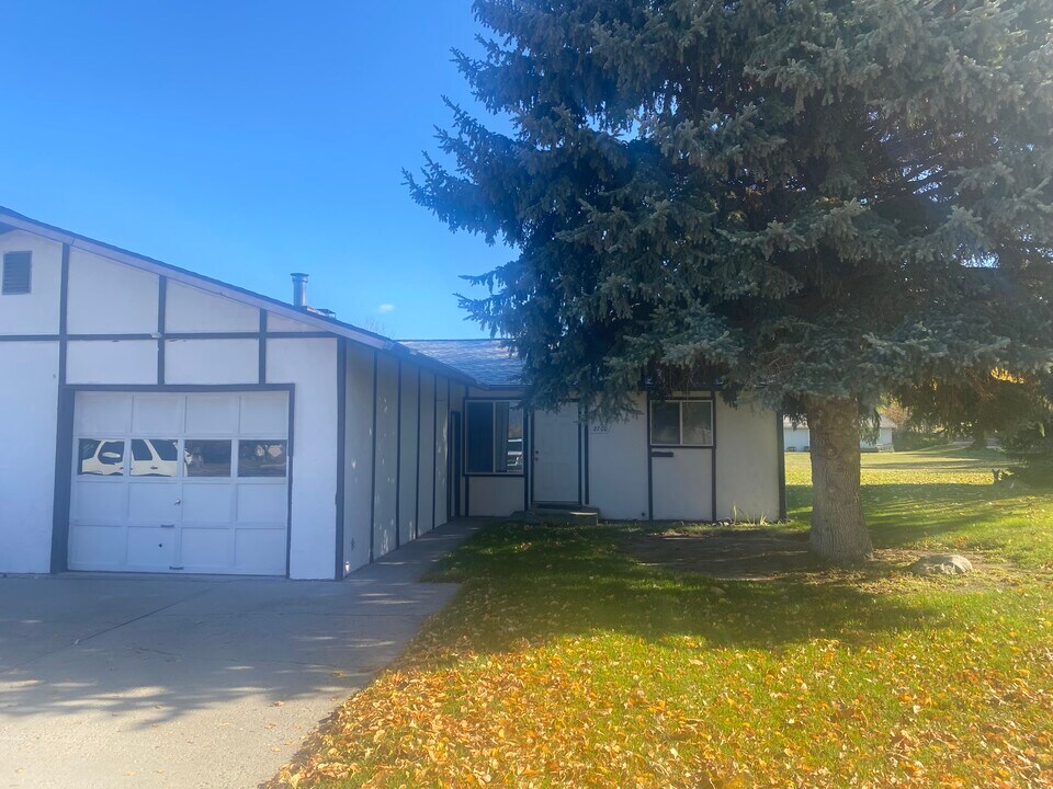 2700 Bluebell Dr, Unit 2700 Bluebell Dr Missoula in Missoula, MT - Foto de edificio