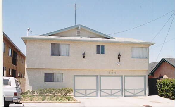 980 W 7th St in San Pedro, CA - Foto de edificio