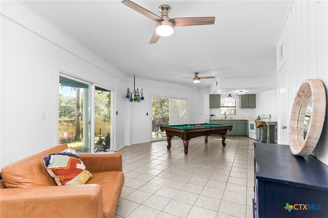 property at 1433 Riviera Dr