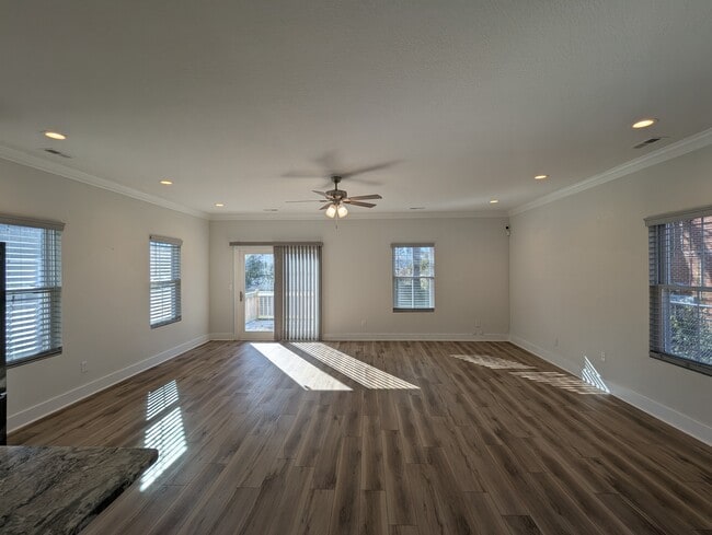 729 Guy Ave in Norfolk, VA - Building Photo - Building Photo