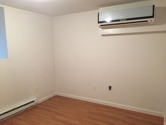 9 Vineland St, Unit B in Boston, MA - Building Photo - Building Photo