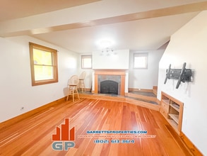 175 Palmer Ct in Shelburne, VT - Building Photo - Building Photo