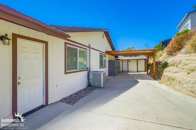 12232 Higgins Terrace in Lakeside, CA - Building Photo - Building Photo