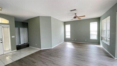 210 41st St NE in Bradenton, FL - Foto de edificio - Building Photo