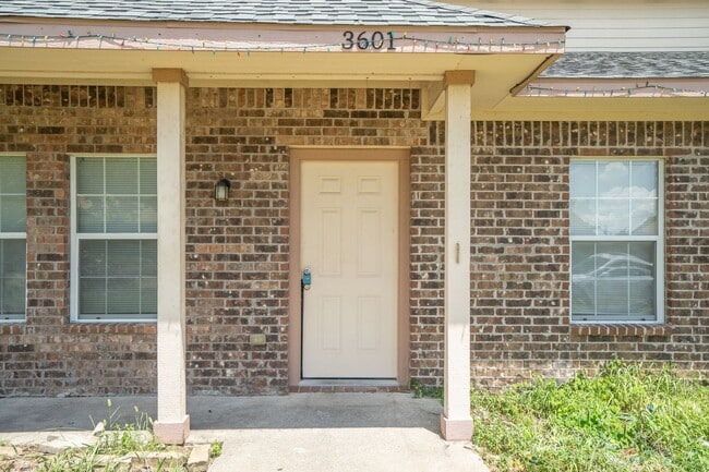 3601-3605 Jewel St in Sachse, TX - Building Photo - Building Photo