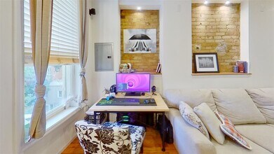 1011 Park Ave in Hoboken, NJ - Building Photo - Building Photo
