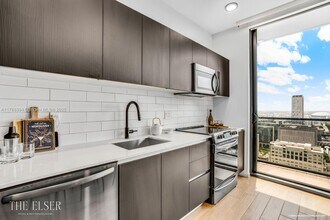 398 NE 5th St, Unit 2101 in Miami, FL - Building Photo - Building Photo