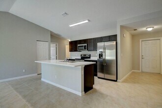 799 SW Sardinia Ave in Port St. Lucie, FL - Building Photo - Building Photo