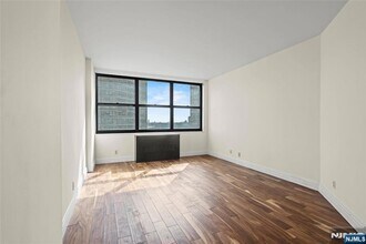 7004 John F. Kennedy Blvd in Guttenberg, NJ - Building Photo - Building Photo