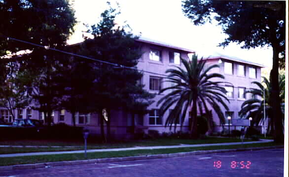 St. Regis Apartments in Orlando, FL - Foto de edificio