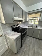 3306 W Chestnut St in Tampa, FL - Foto de edificio - Building Photo