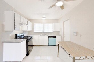 4326 Tareyton Ln in Houston, TX - Building Photo - Building Photo