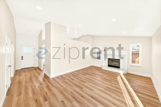 5603 Pine Canyon Dr in Bakersfield, CA - Foto de edificio - Building Photo