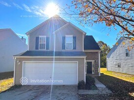 7211 Hidden Creek Dr in Charlotte, NC - Building Photo