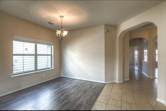 29610 Legends Glen Dr in Spring, TX - Building Photo - Building Photo