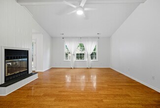 838 Reading Rd in Virginia Beach, VA - Building Photo - Building Photo