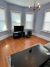 95 Belmont St, Unit 2 in Somerville, MA - Foto de edificio - Building Photo