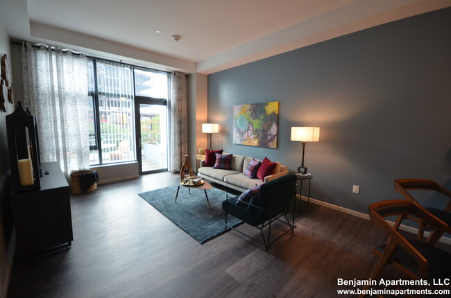 40 Child St, Unit 704 in Cambridge, MA - Building Photo - Building Photo