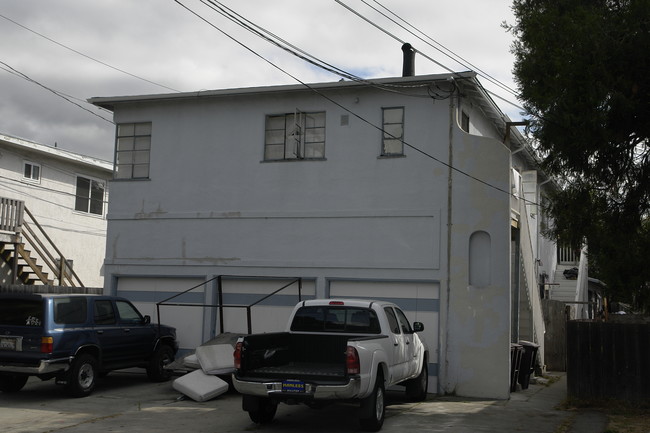 4360 Fleming Ave in Oakland, CA - Foto de edificio - Building Photo