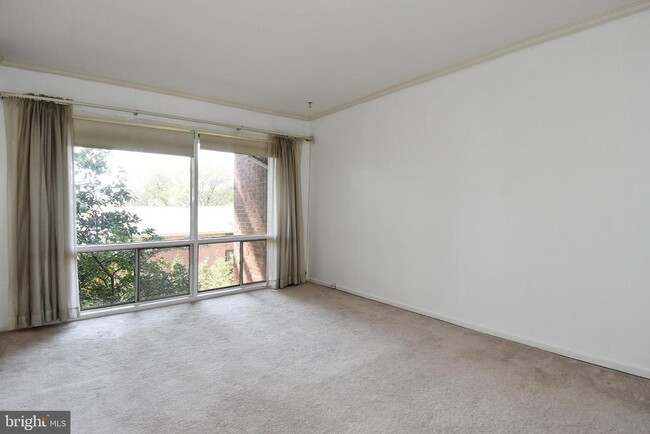 property at 7336 Lee Hwy