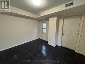 180 Carlton St. in Toronto, ON - Building Photo - Building Photo