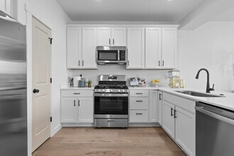 6659 N Monument Peak in Eagle Mountain, UT - Building Photo - Building Photo