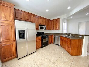8557 Alocasia Ct in Las Vegas, NV - Building Photo - Building Photo