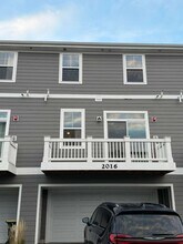 2016 Yellowstone Blvd in Mundelein, IL - Building Photo - Building Photo